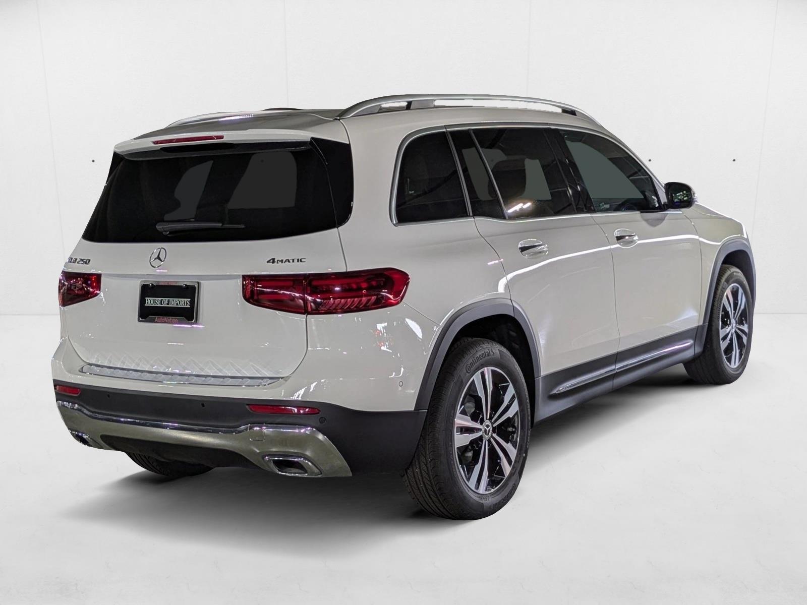 2025 Mercedes Benz GLB 250 4MATIC photo 2