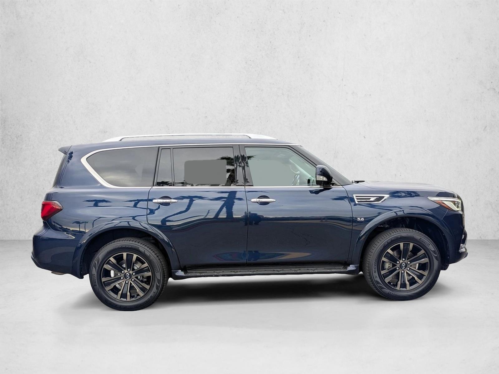 2020 Infiniti QX80 Luxe photo 4
