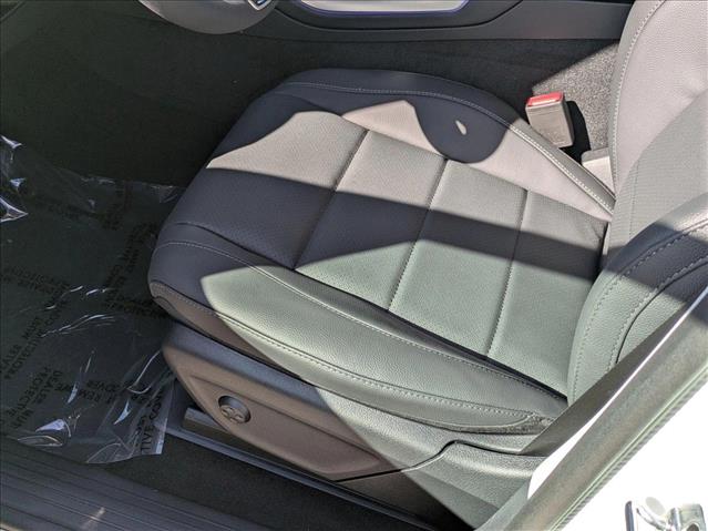 2025 Mercedes Benz GLE 350 4MATIC photo 4