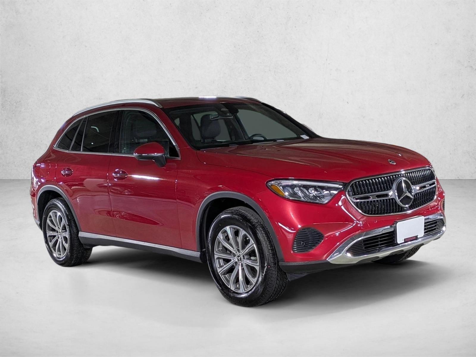 2025 Mercedes Benz GLC 300 photo 3