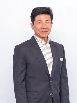 Staff member James Joo from ID_7660c1ce290f