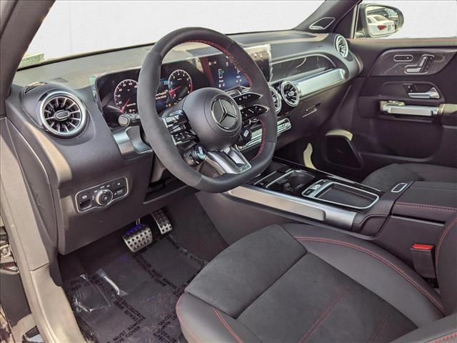 2025 Mercedes Benz GLB AMG 35 4MATIC photo 3