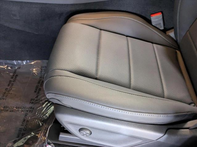 2025 Mercedes Benz GLE 350 4MATIC photo 4