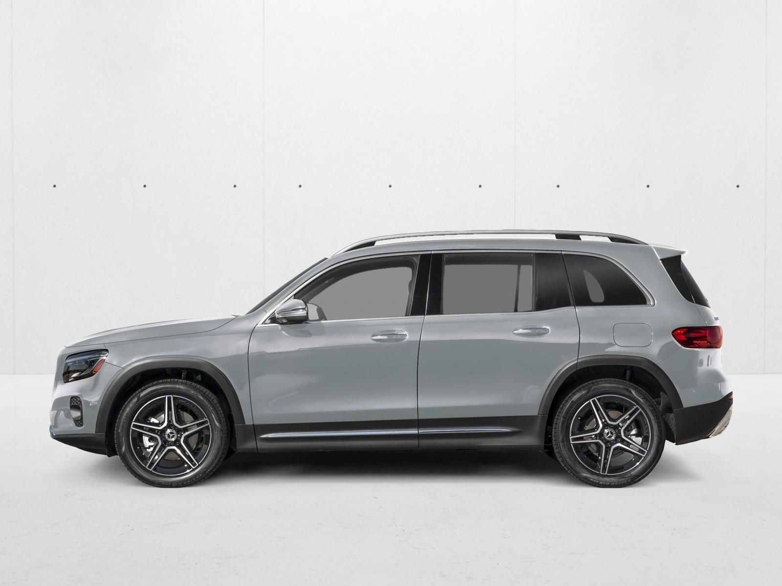 2025 Mercedes Benz GLB 250 4MATIC photo 3