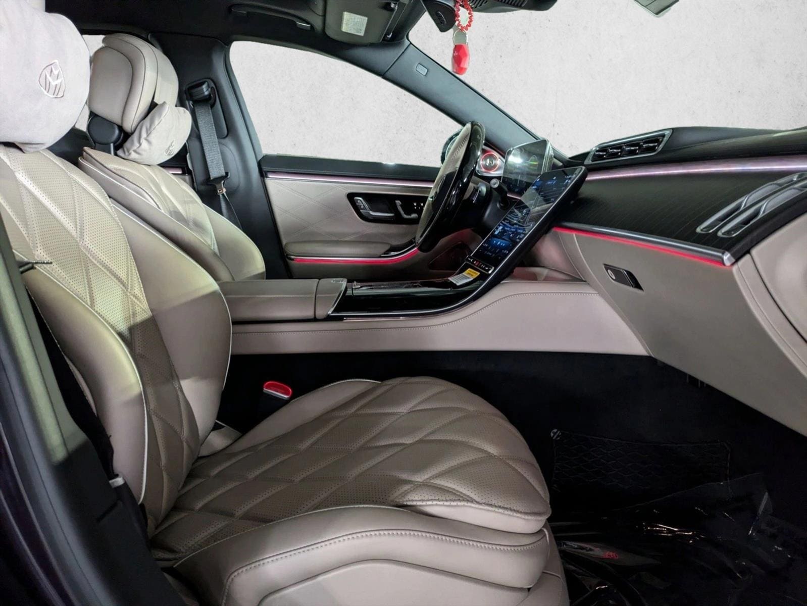 2025 Mercedes-Benz S-Class Maybach - Photo 17