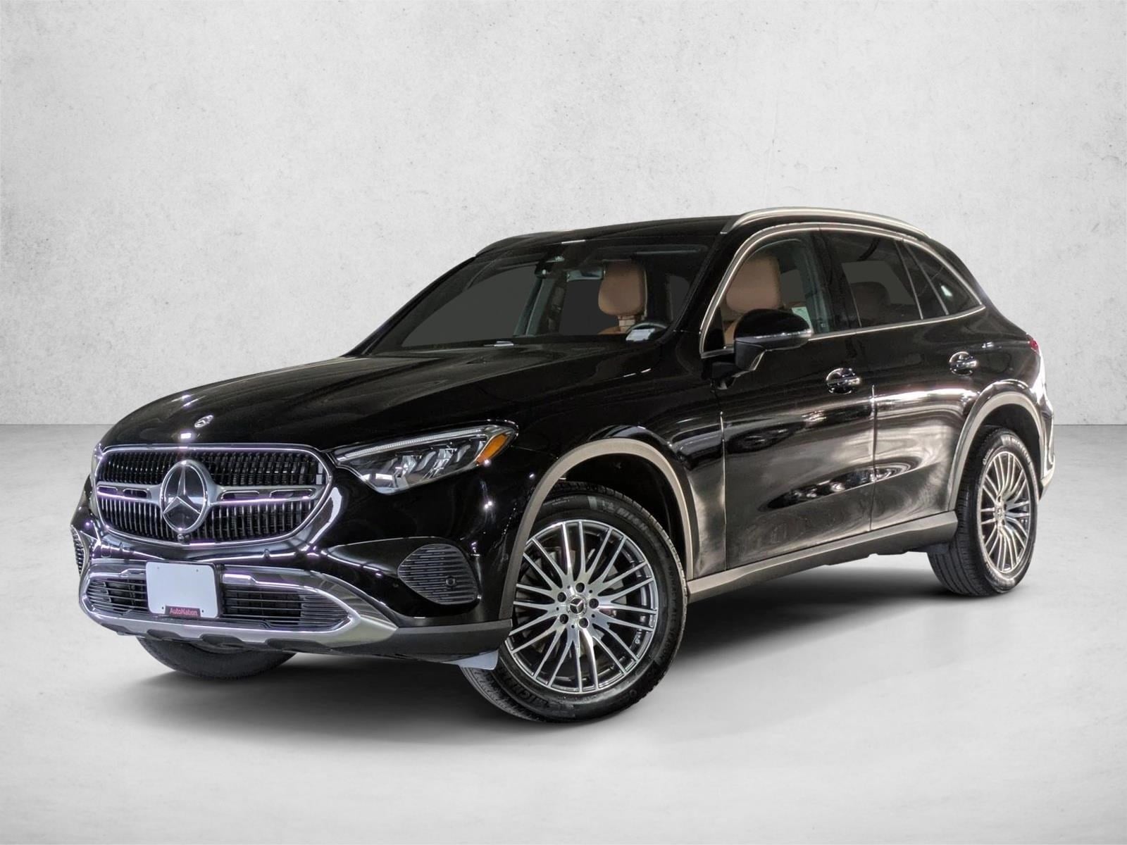 2025 Mercedes-Benz GLC Base's photo