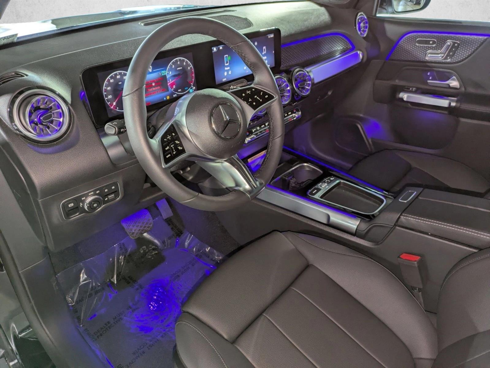 2025 Mercedes Benz GLB 250 4MATIC photo 3