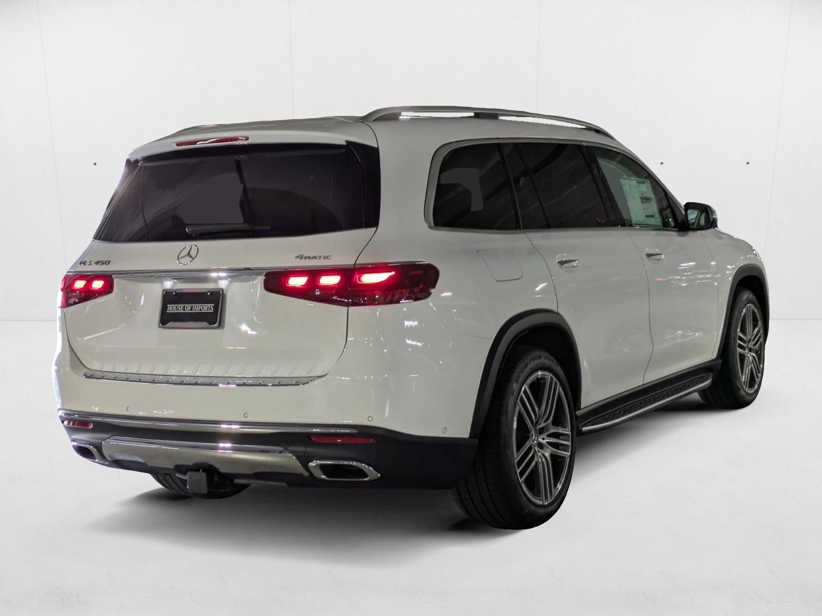 2026 Mercedes Benz GLS 450 4MATIC photo 2