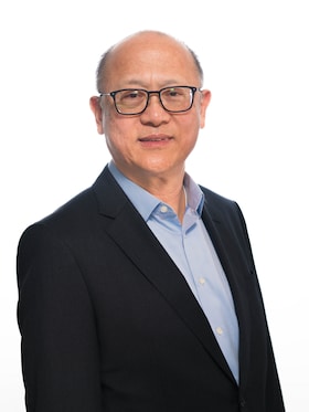 Staff member Sam Hwang from ID_7660c1ce290f