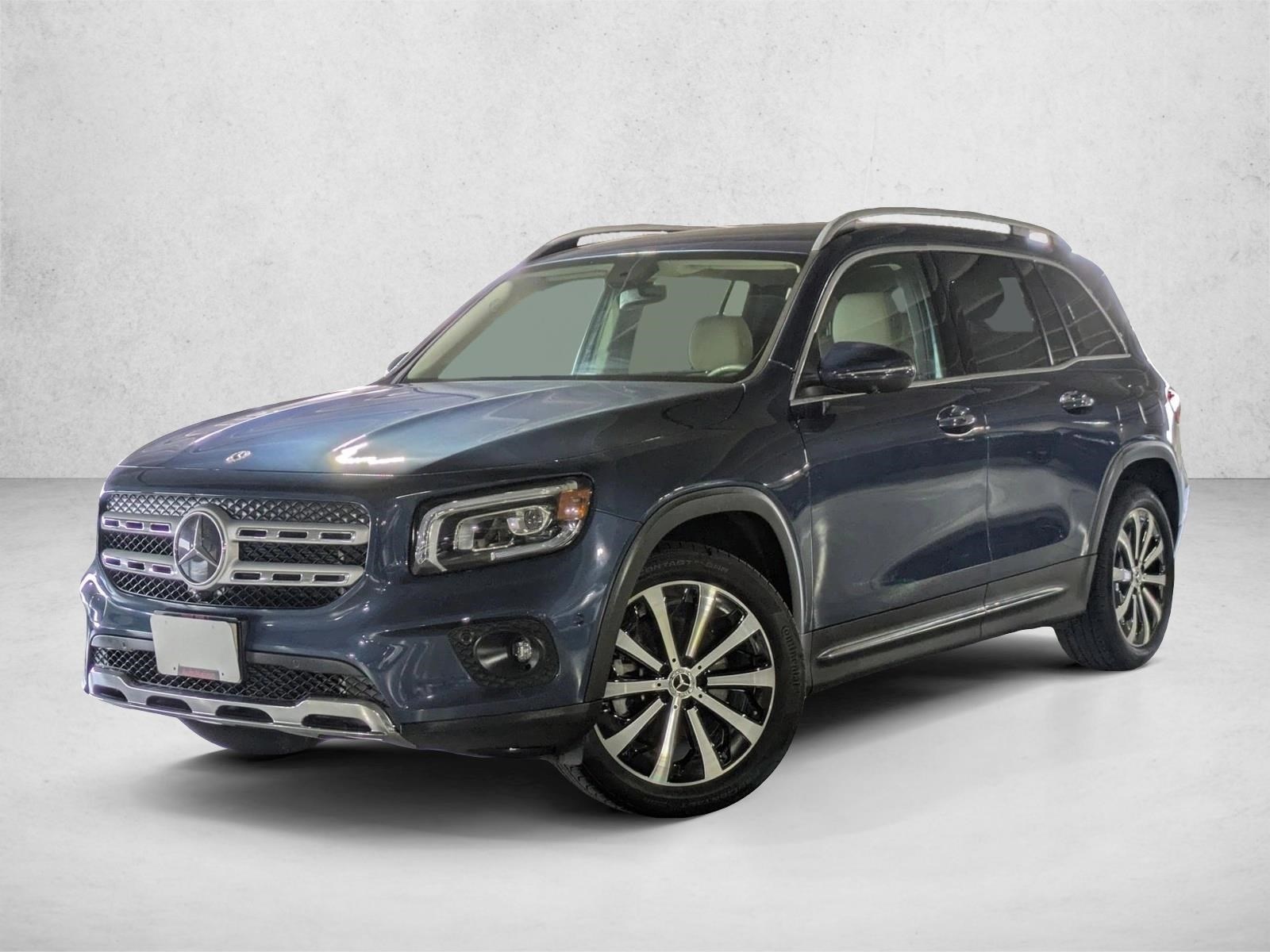 2023 Mercedes-Benz GLB Base's photo