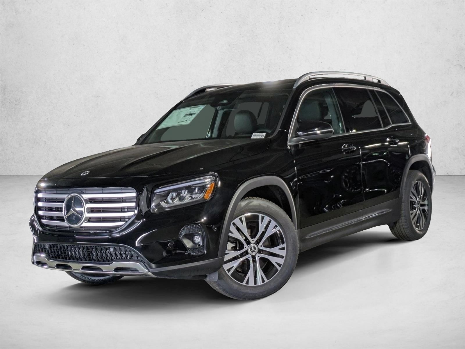 2025 Mercedes-Benz GLB Base's photo