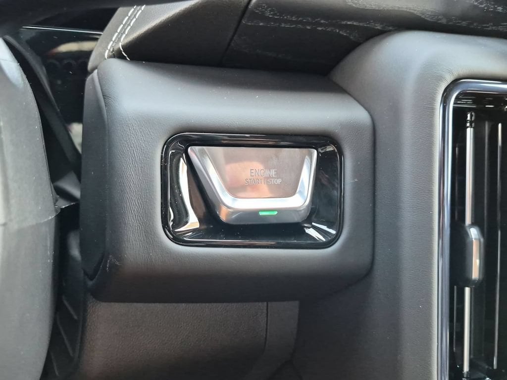 2026 GMC Yukon XL AT4 Ultimate - Photo 16