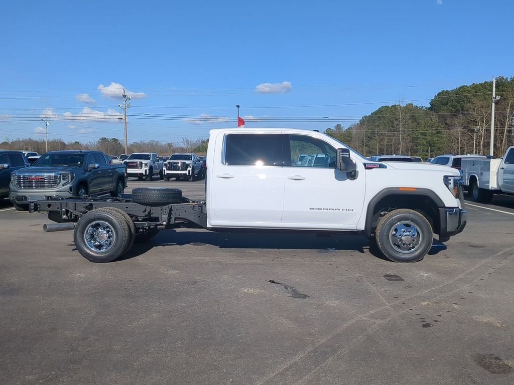 New 2026 GMC Sierra 3500 HD Chassis Cab SLE Truck