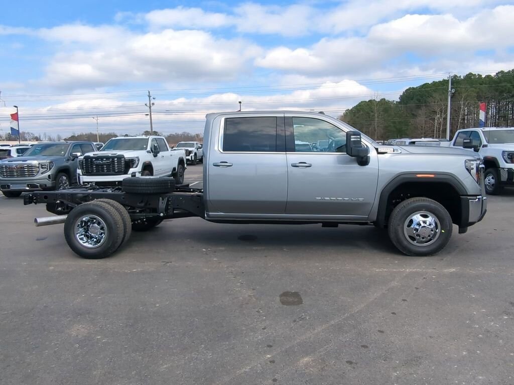 New 2026 GMC Sierra 3500 HD Chassis Cab SLE Truck