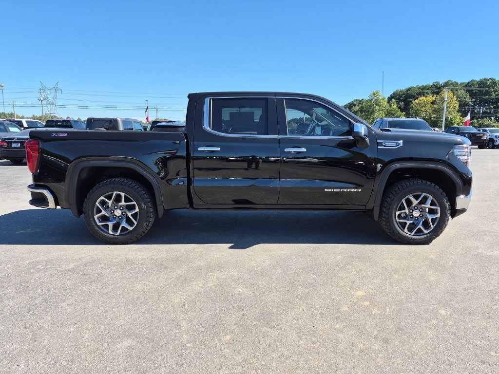 New 2026 GMC Sierra 1500 SLT Truck — photo 2 of 4