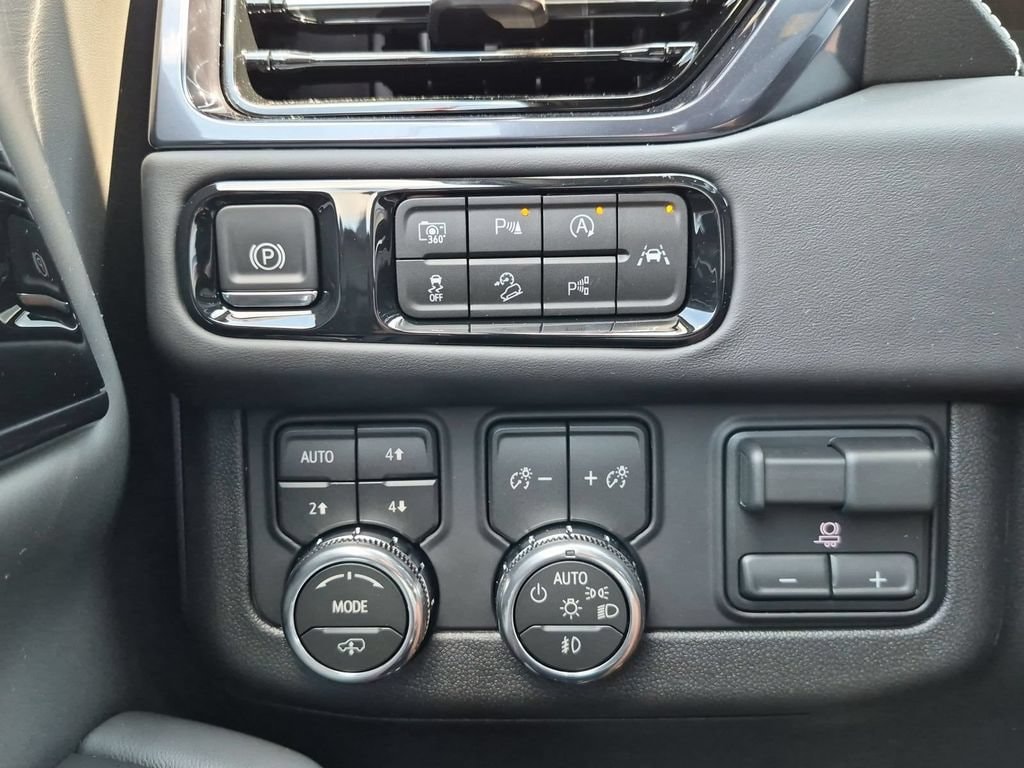 2026 GMC Yukon XL AT4 Ultimate - Photo 17