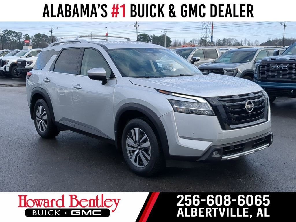 2022 Nissan Pathfinder SL
