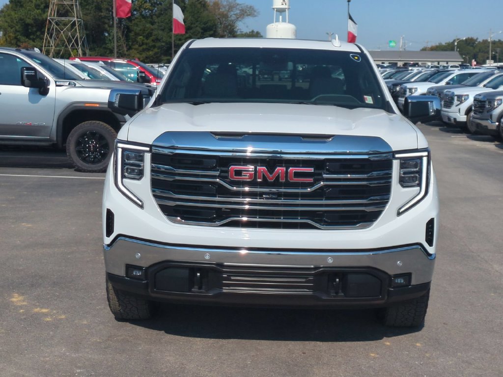 2026 GMC Sierra 1500 SLT - Photo 8