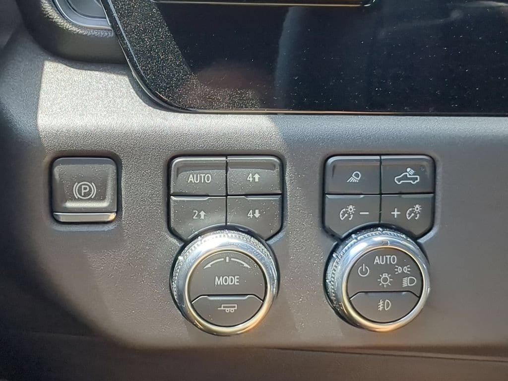 2026 GMC Sierra 1500 SLT - Photo 17