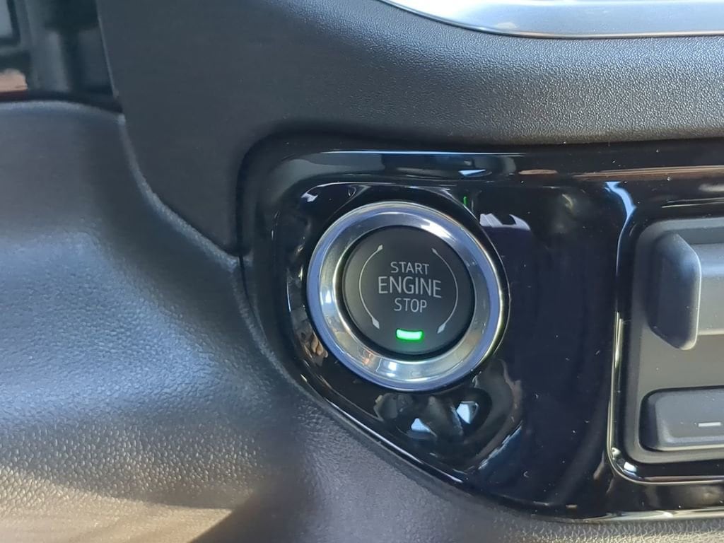 2026 GMC Sierra 1500 SLT - Photo 16