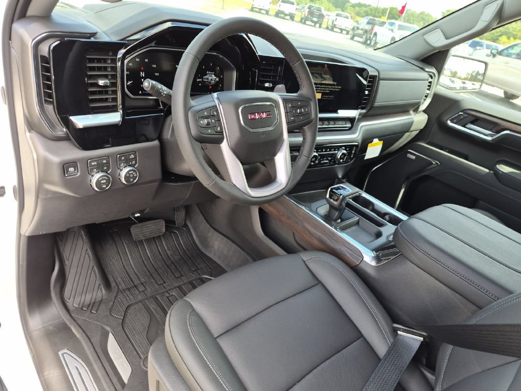 2026 GMC Sierra 1500 SLT - Photo 9
