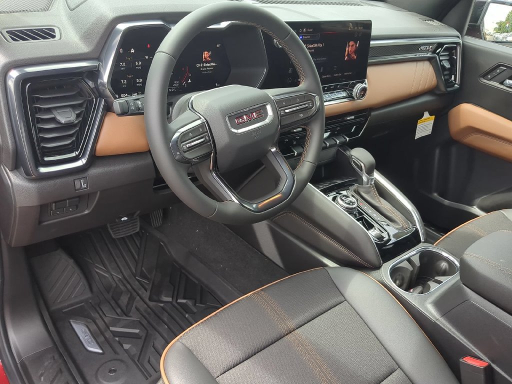 2026 GMC Canyon AT4 - Photo 9