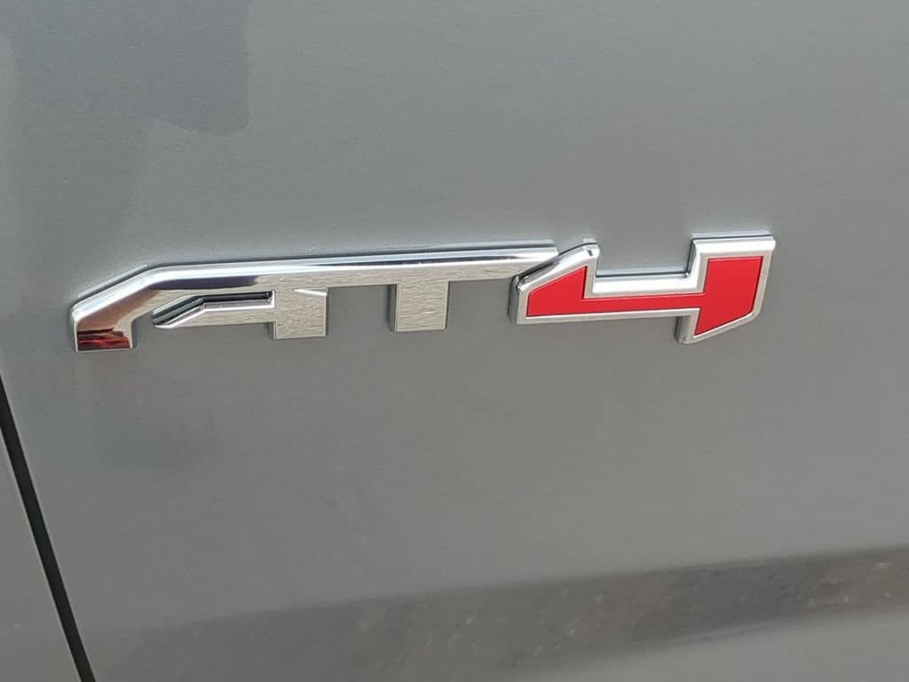 2026 GMC Yukon XL AT4 - Photo 32