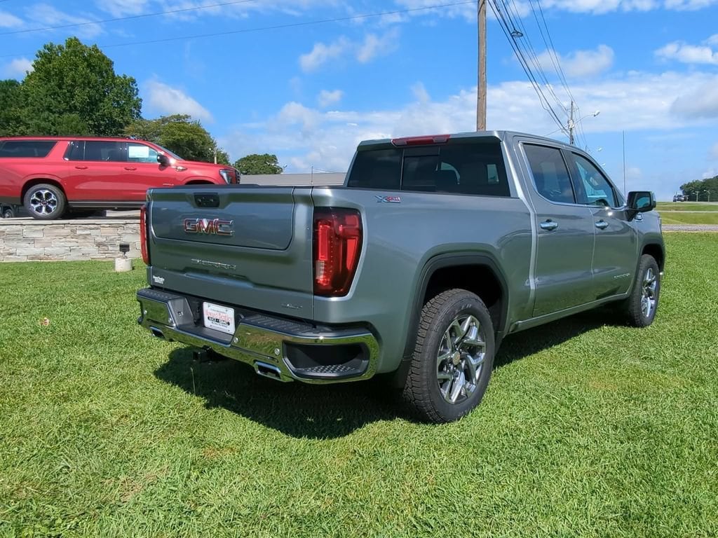 2026 GMC Sierra 1500 SLT - Photo 3
