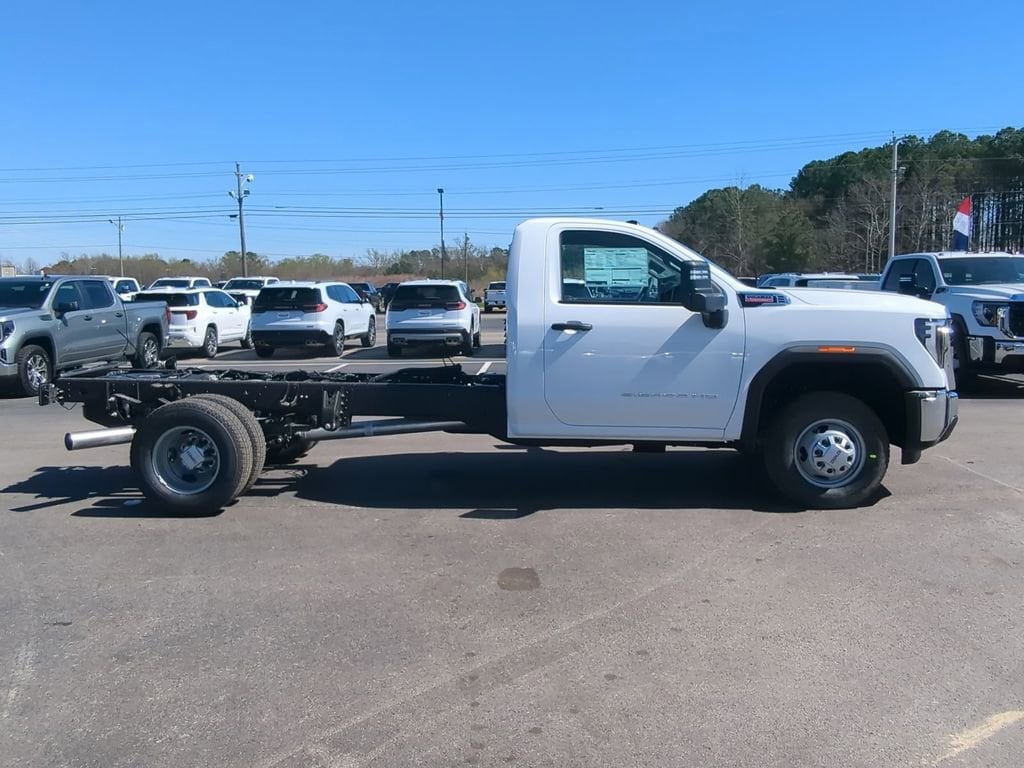 New 2026 GMC Sierra 3500 HD Chassis Cab Pro Truck