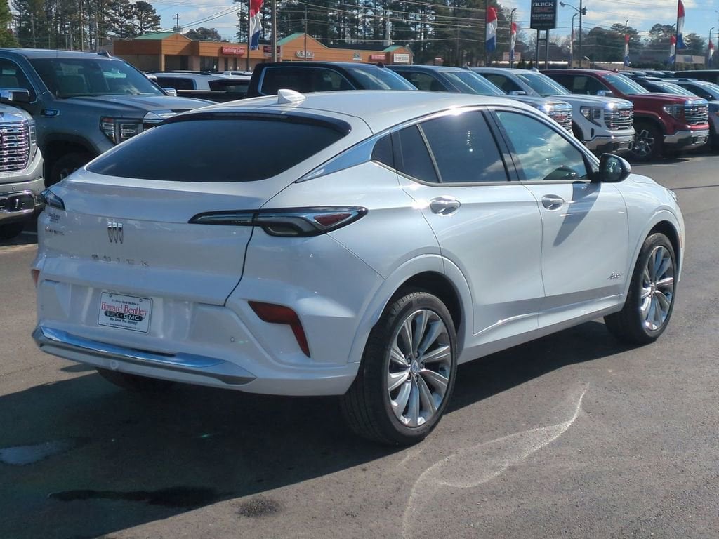 New 2026 Buick Envista Avenir SUV