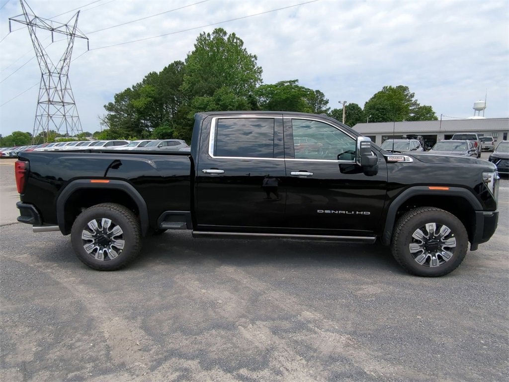 2025 Gmc Sierra 2500 HD Denali photo 2