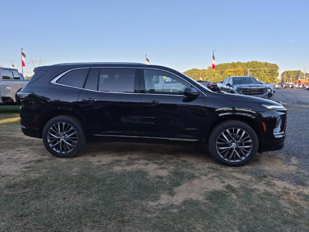 New 2026 Buick Enclave Avenir SUV New 2026 Buick Enclave Avenir SUV — photo 2 of 4