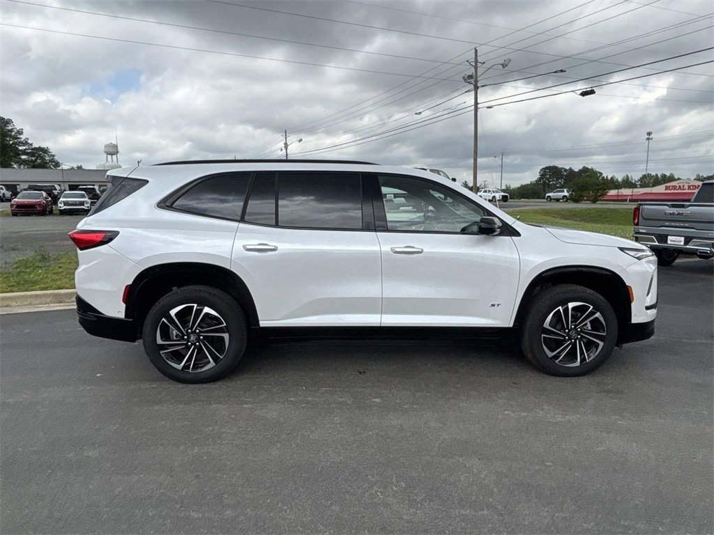 2025 Buick Enclave Sport Touring photo 2