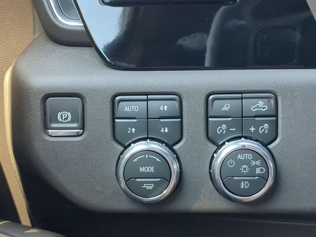 2026 GMC Sierra 1500 SLT - Photo 17