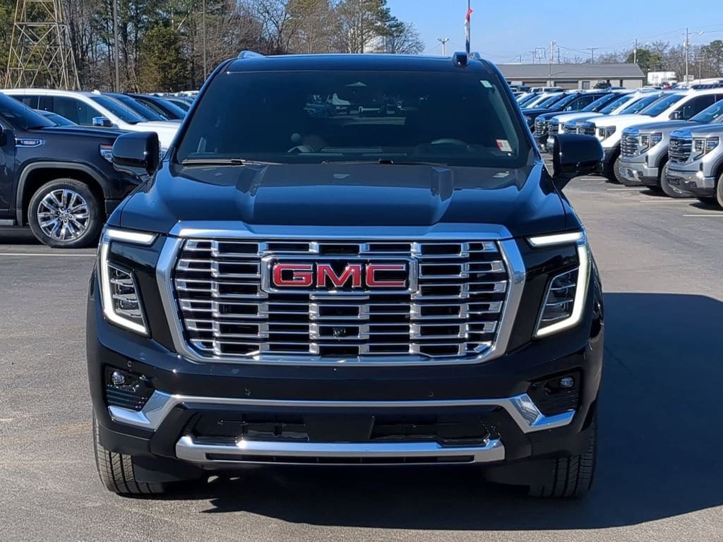 2026 GMC Yukon XL Denali - Photo 8