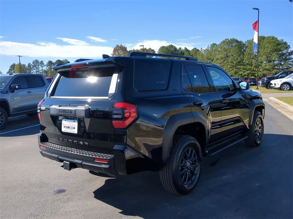 2025 Toyota 4Runner photo 3