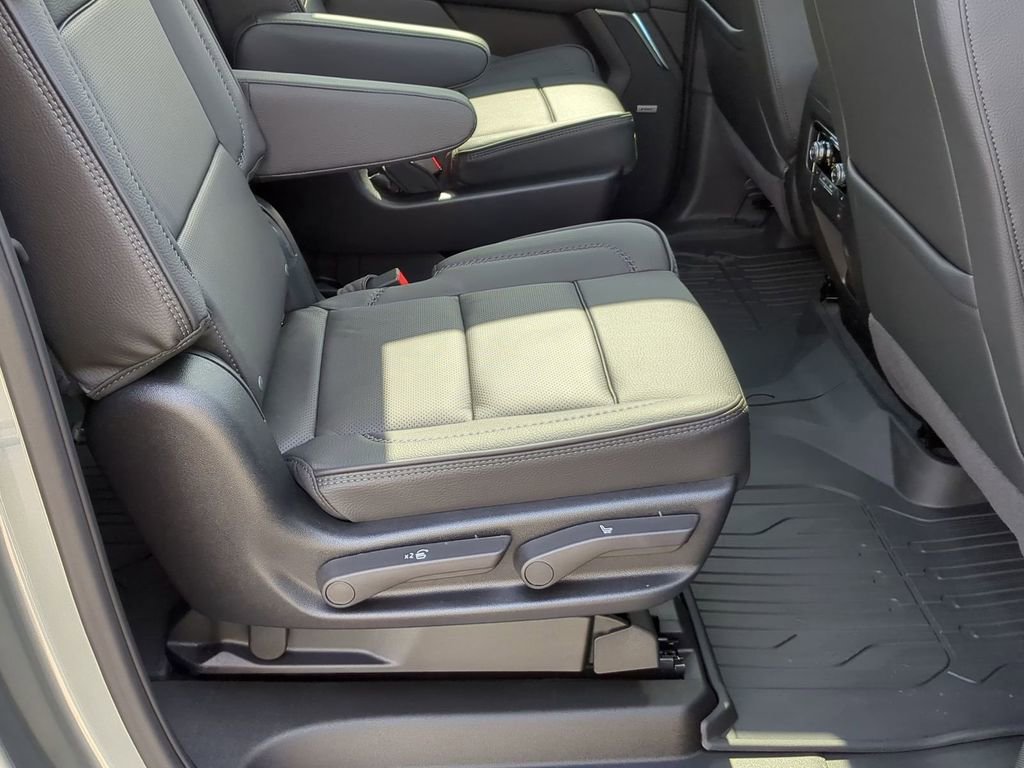 2026 GMC Yukon XL Denali - Photo 27
