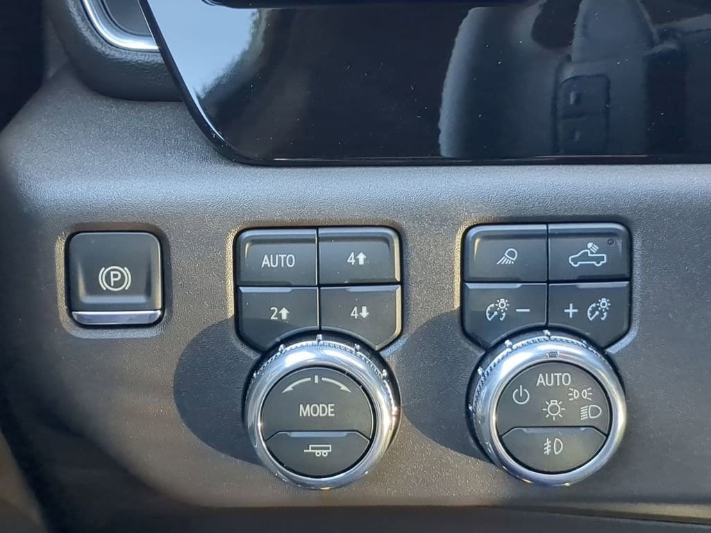 2026 GMC Sierra 1500 SLT - Photo 17