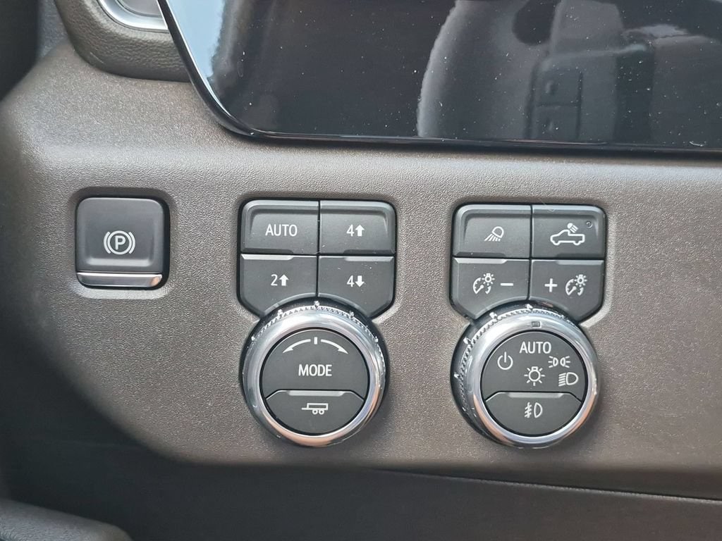 2026 GMC Sierra 1500 SLT - Photo 17