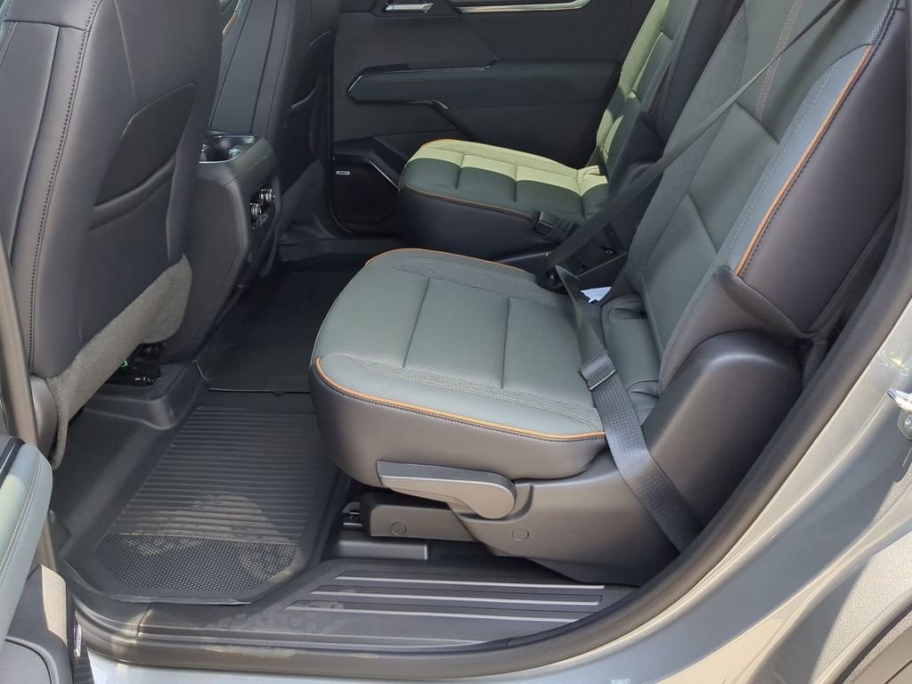 2026 GMC Acadia AT4 - Photo 24