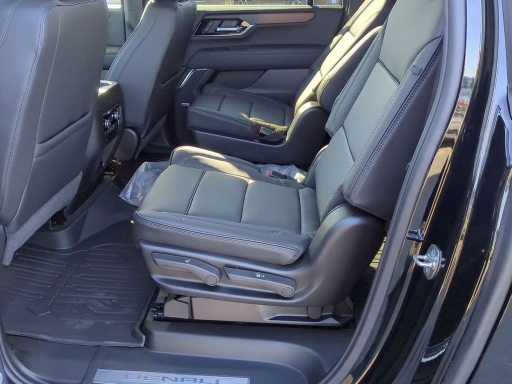 2026 GMC Yukon XL Denali - Photo 25