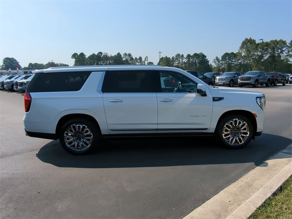 2024 Gmc Yukon XL Denali Ultimate photo 2
