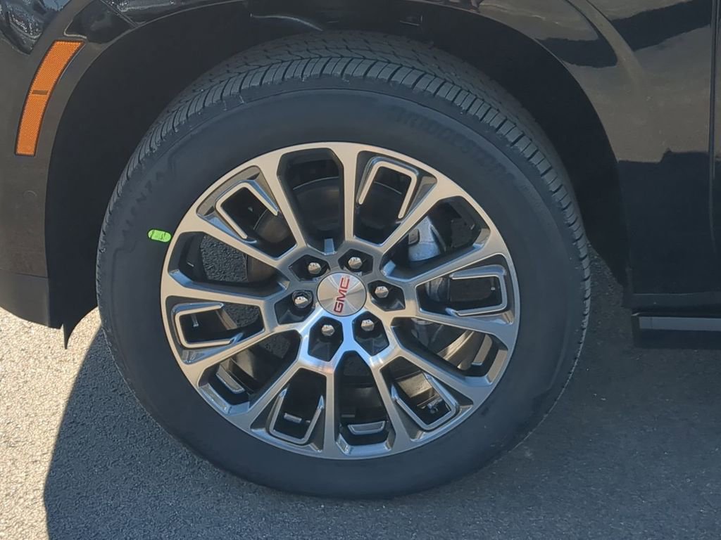 2026 GMC Yukon XL Denali - Photo 33