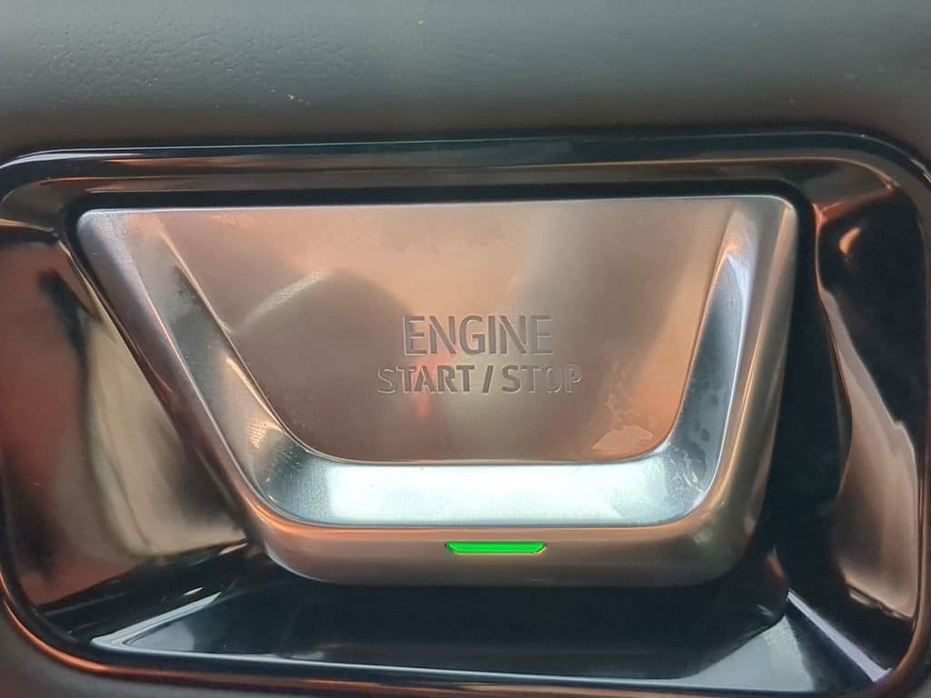 2026 GMC Yukon AT4 Ultimate - Photo 16