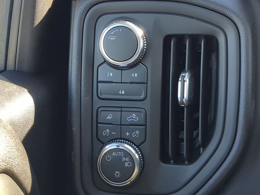 2026 GMC Sierra 3500 Chassis Cab Pro - Photo 16