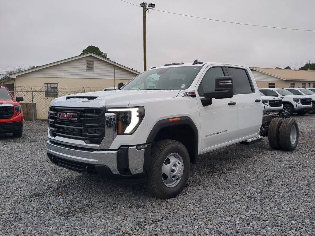 2026 GMC Sierra 3500 Chassis Cab Pro - Photo 7