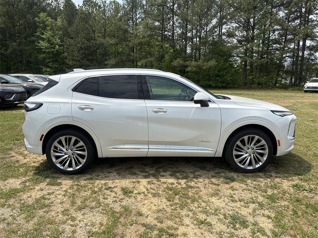 2025 Buick Envision Avenir photo 2