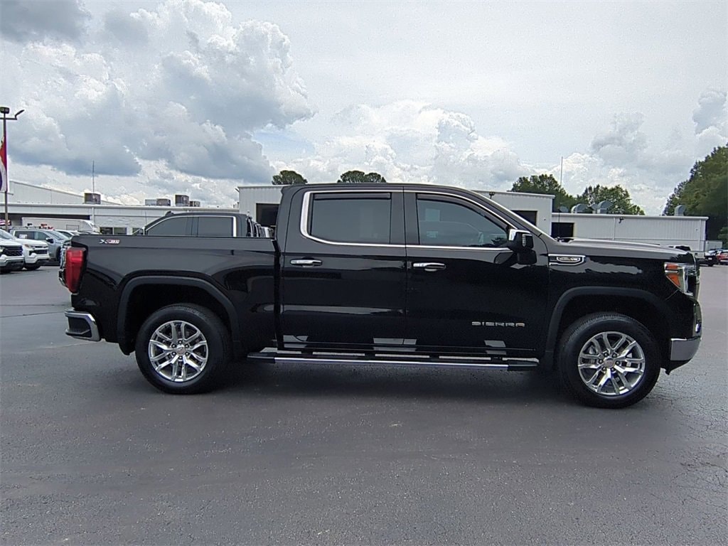 Used 2022 GMC Sierra 1500 Limited SLT with VIN 1GTU9DED8NZ165730 for sale in Albertville, AL