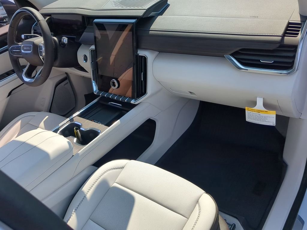 2026 GMC Acadia Denali - Photo 29