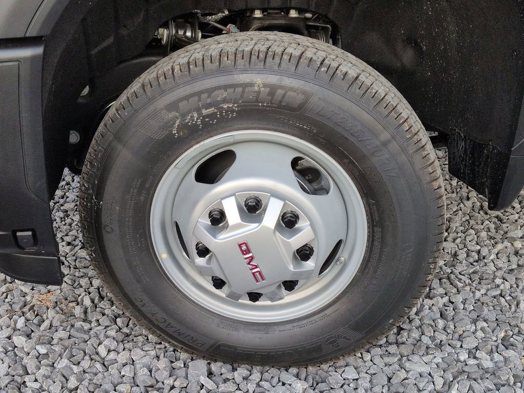 2026 GMC Sierra 3500 Chassis Cab Pro - Photo 29